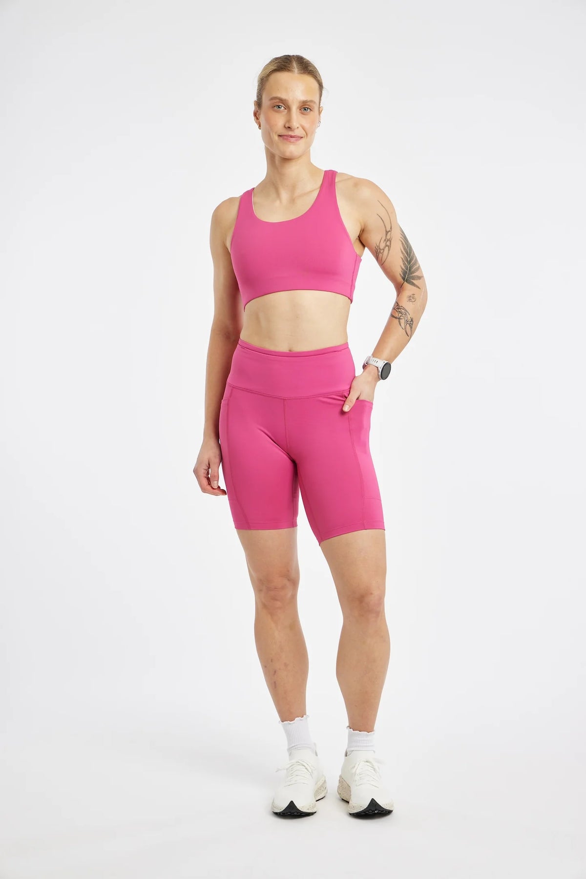 Oiselle Pockito 8" Shorts. Pink.