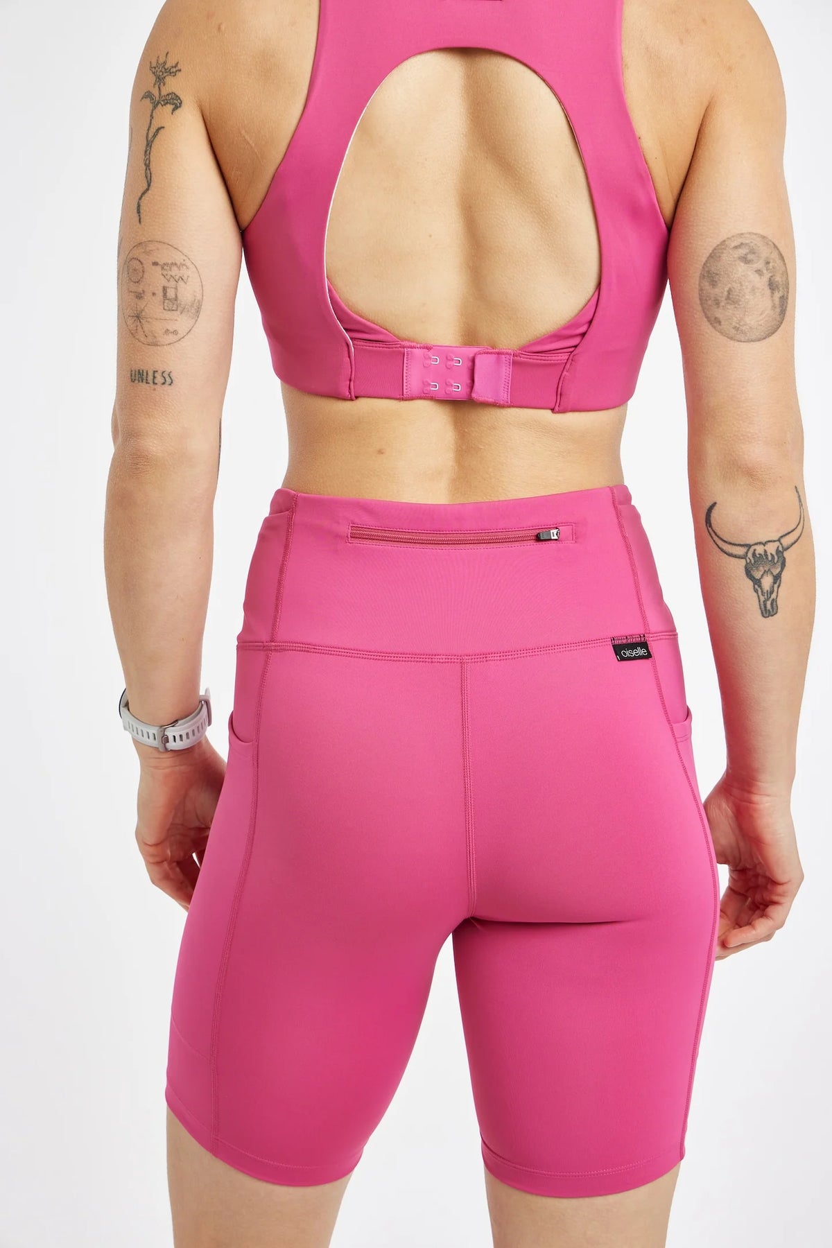 Oiselle Pockito 8" Shorts. Pink.