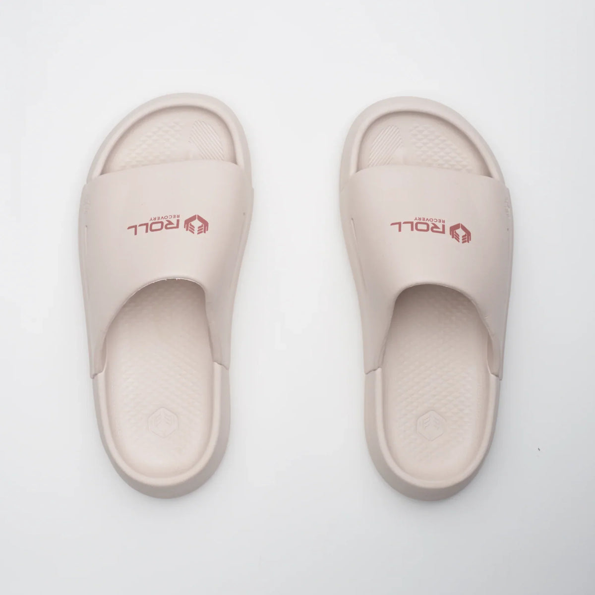 Women's Roll Recovery SUPERPLUSH Slide Coconut Cream top view.