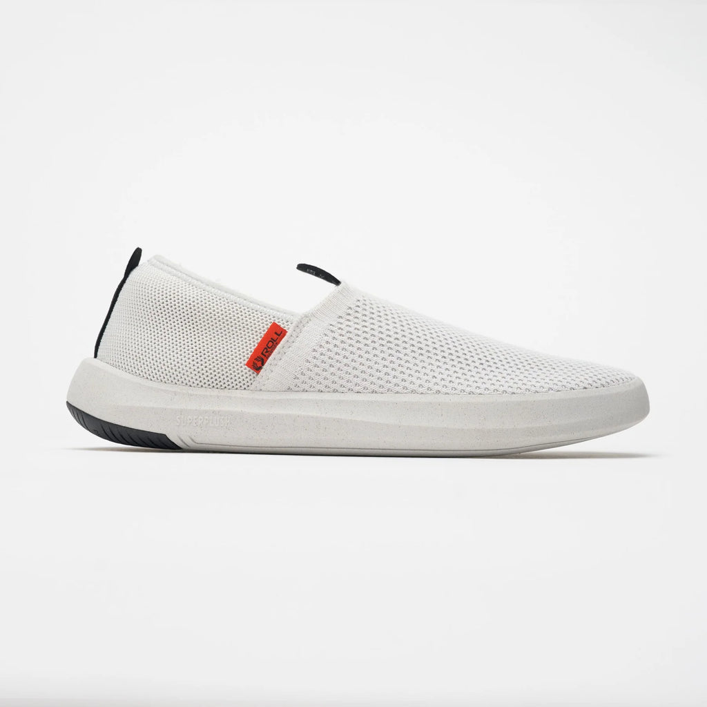 Women's Roll Recovery Superplush Classic. White upper. White midsole. Lateral view.