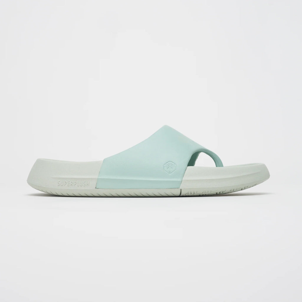 Women's Roll Recovery Superplush Flipflop. Mint.