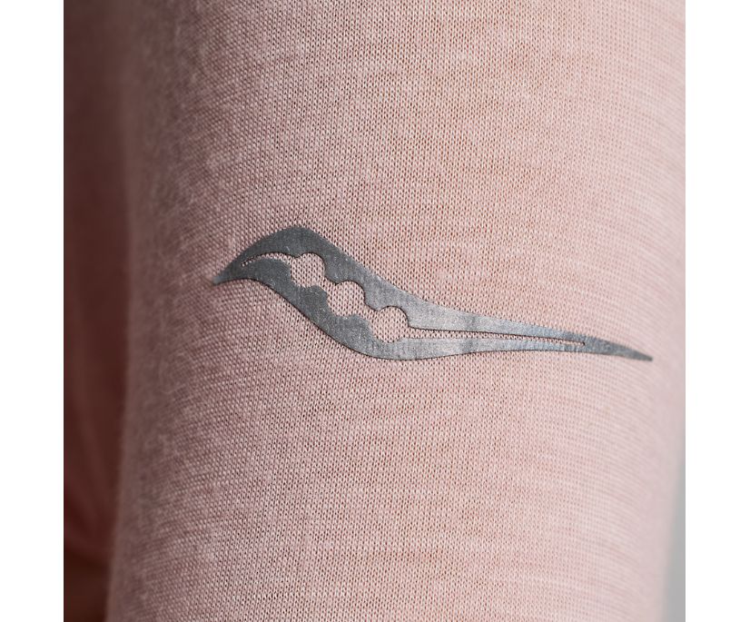 Women's Saucony Peregrine Merino Long Sleeve. Smoke Heather. Logo closeup.