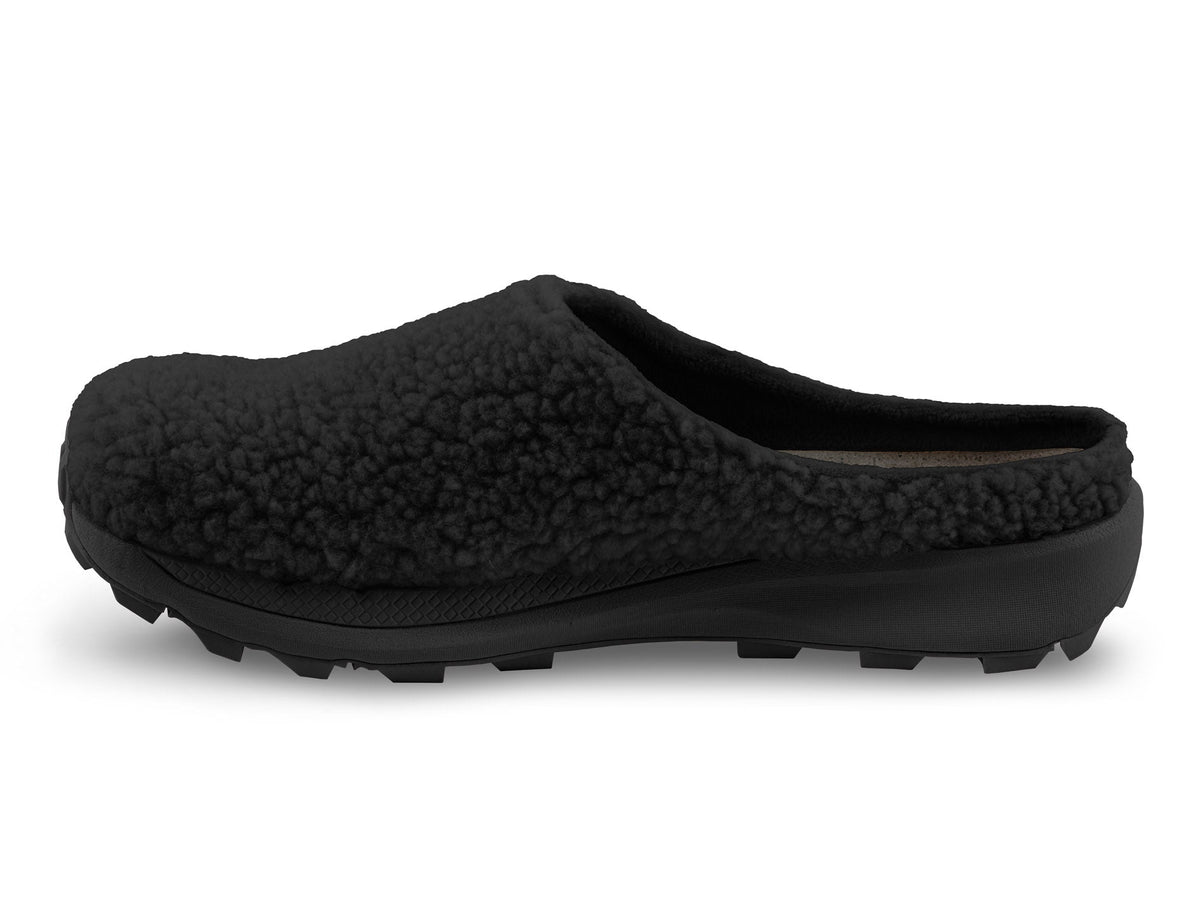 Women's Topo Athletic Revive in Black/Black, medial view.