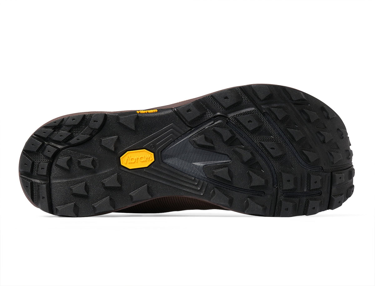 Women's Topo Traverse 2. Dark Pink upper. Grey midsole. Bottom view.