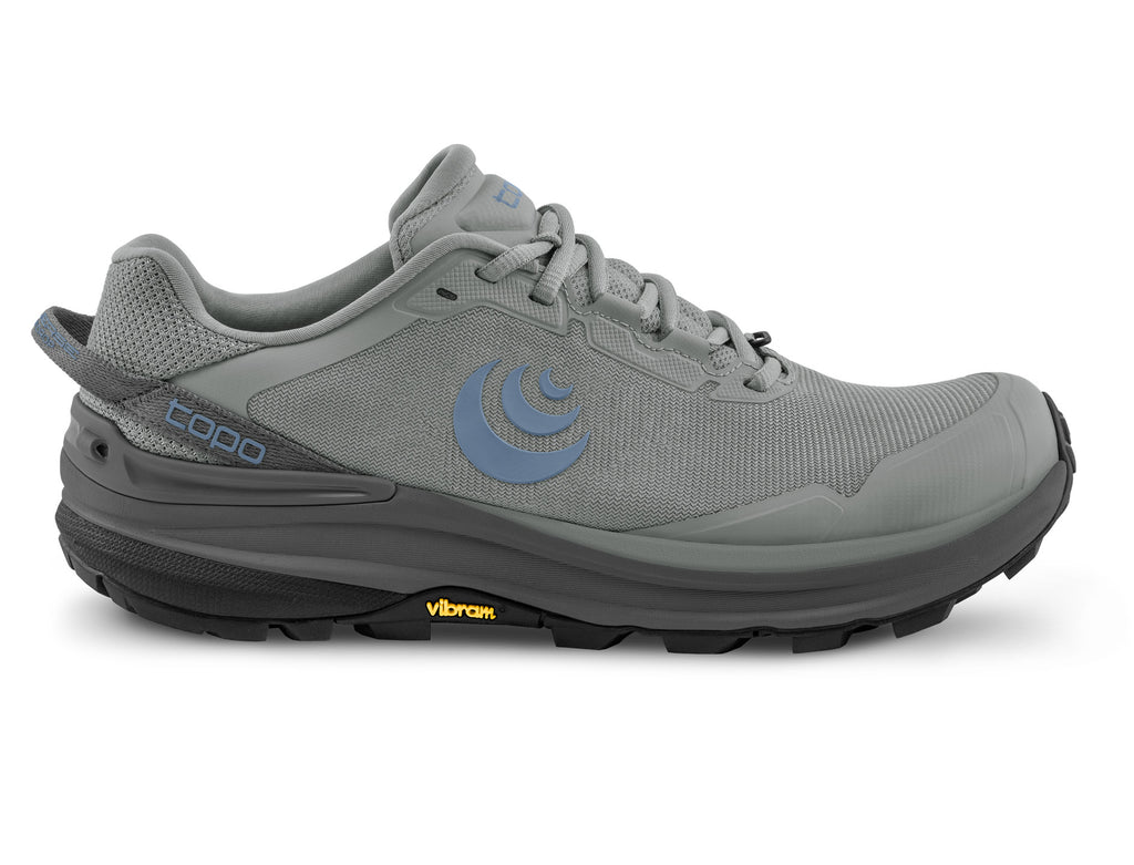 Women's Topo Traverse. Grey upper. Dark Grey midsole. Lateral view.