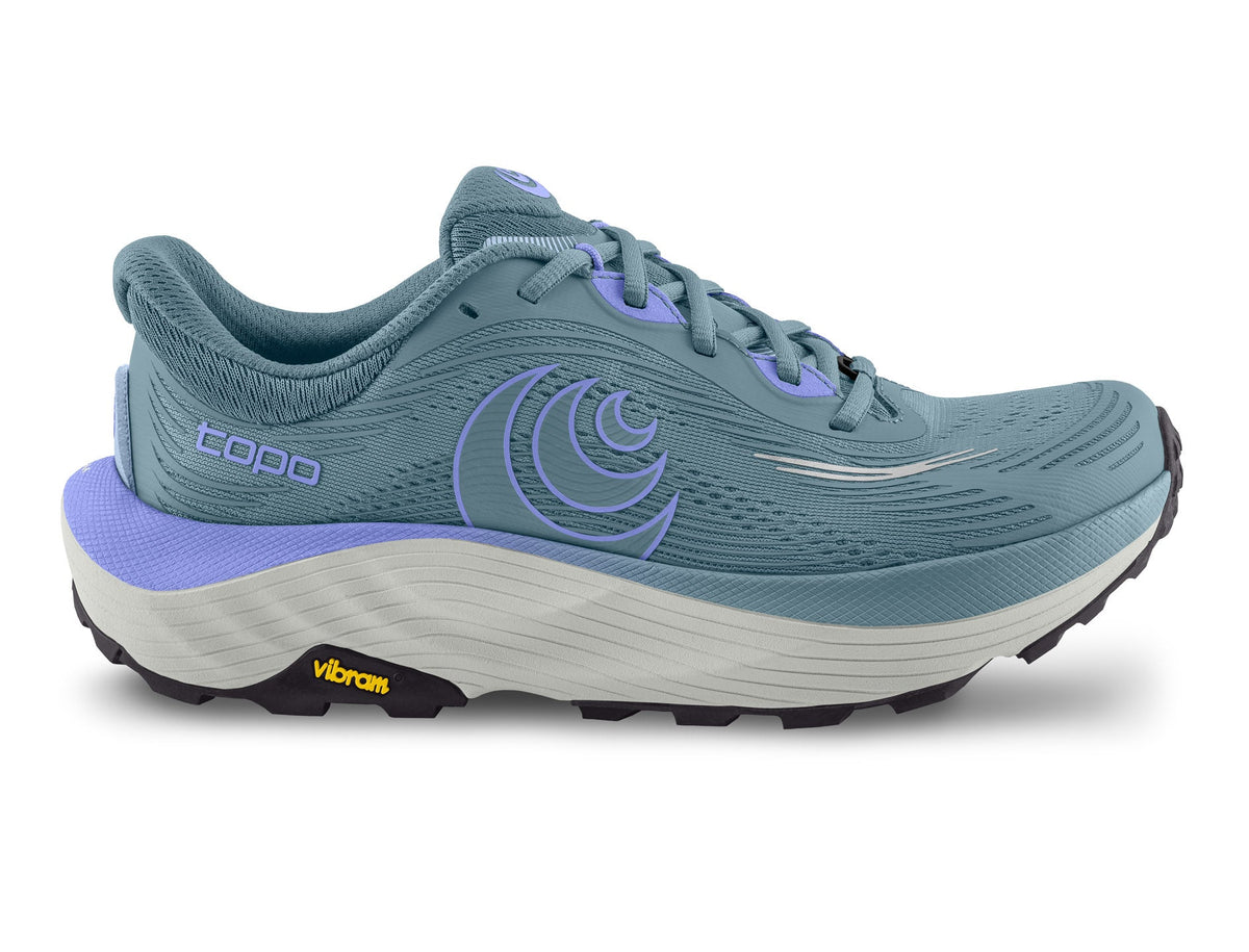 Women's Topo Ultraventure 5 in Grey/Blue – lateral view.