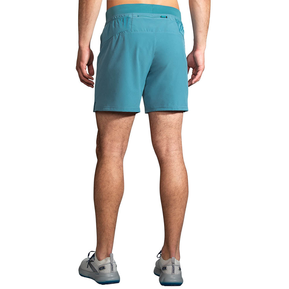 Men's Brooks Sherpa 7" Shorts. Grey/Blue. Rear view.