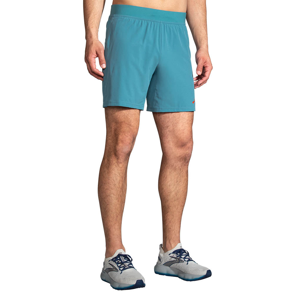 Men's Brooks Sherpa 7" Shorts. Grey/Blue. Front/Lateral view.