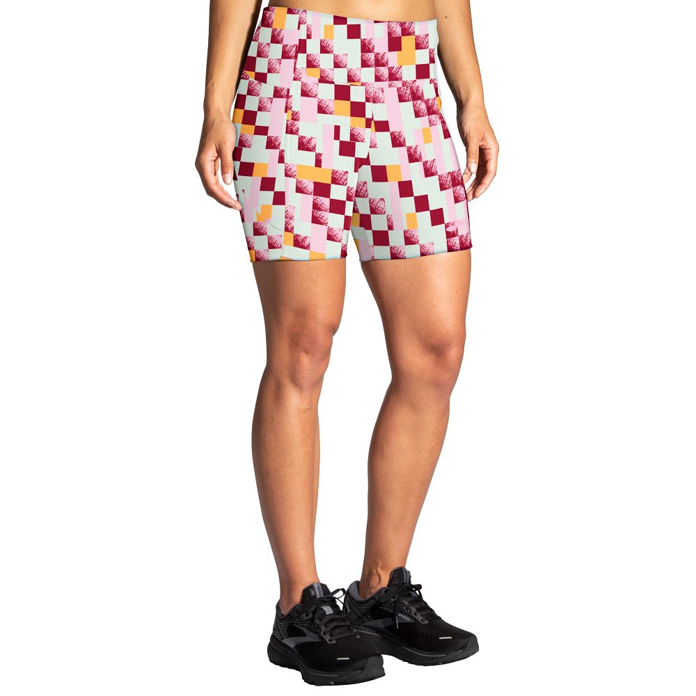 Women's Brooks Moment 5" Short Tights. Checkered print. Front view.