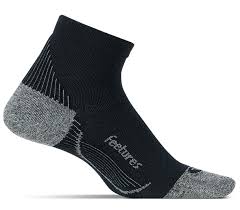 Feetures! Plantar Fasciitis Relief Quarter Crew Socks Ultra Light product image