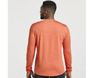 Men's Saucony Boulder Base Layer. Orange/Red. Rear view.