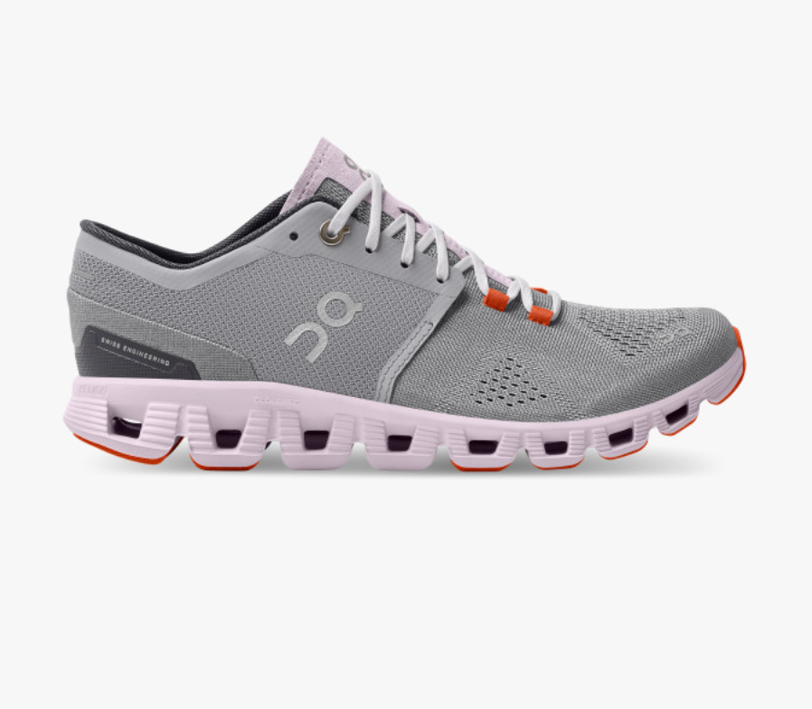Women's On Cloud X. Grey upper. White midsole. Lateral view.