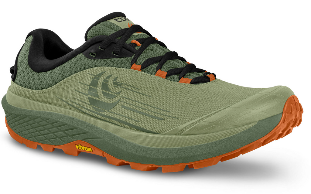 Men's Topo Athletic Pursuit. Olive upper. Dark green midsole. Lateral view.