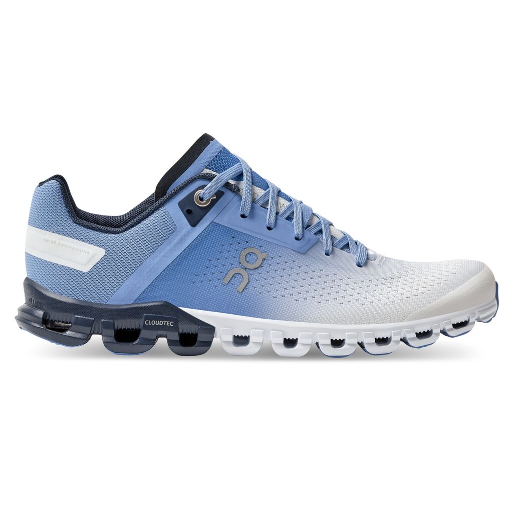 Women's On Cloudflow. Blue upper. White midsole. Lateral view.