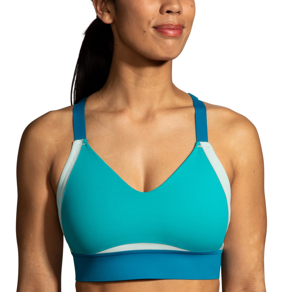 Women's Brooks Drive Interlace. Green. Front view.