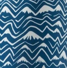 Women's rabbit EZ Zip 2.0. Blue/White pattern. Pattern closeup.