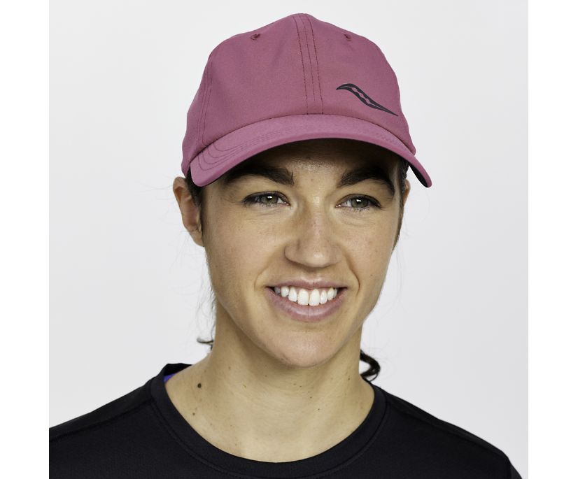 Unisex Saucony Outpace Petite Hat. Dark Pink. Front view.