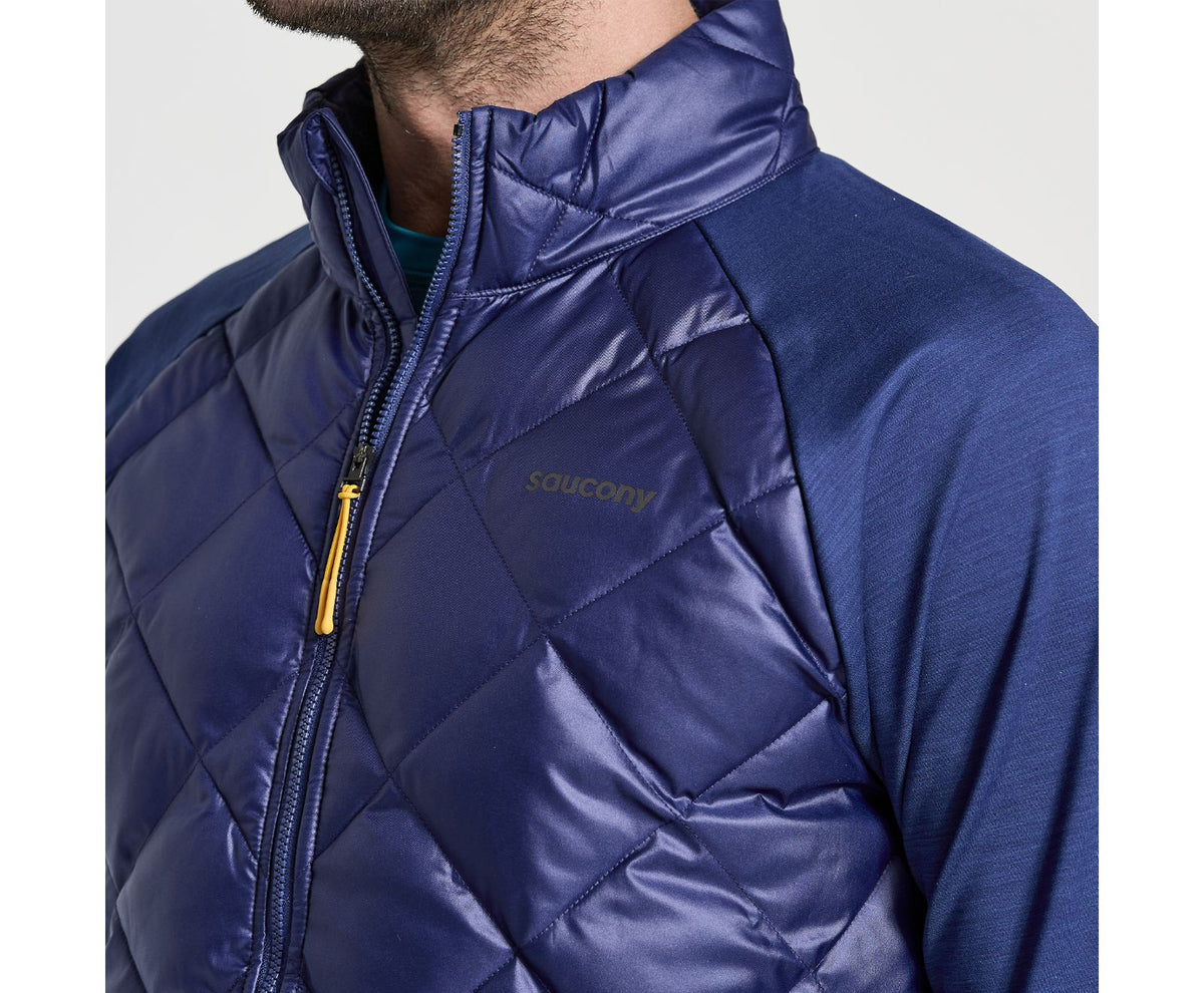 Men's Saucony Boulder Oysterpuff Jacket. Dark Blue. Front view.