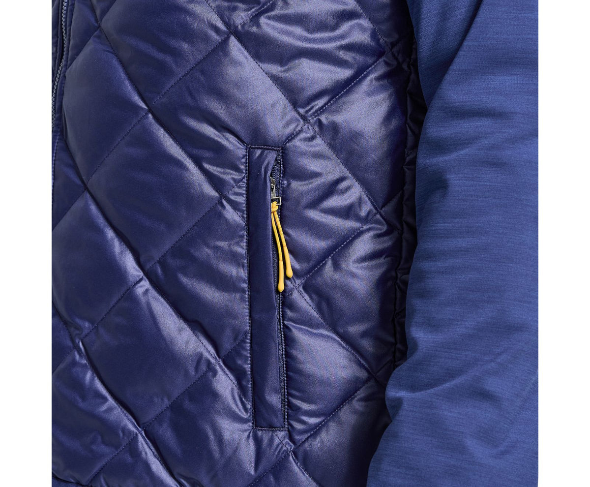 Men's Saucony Boulder Oysterpuff Jacket. Dark Blue. Pocket closeup.