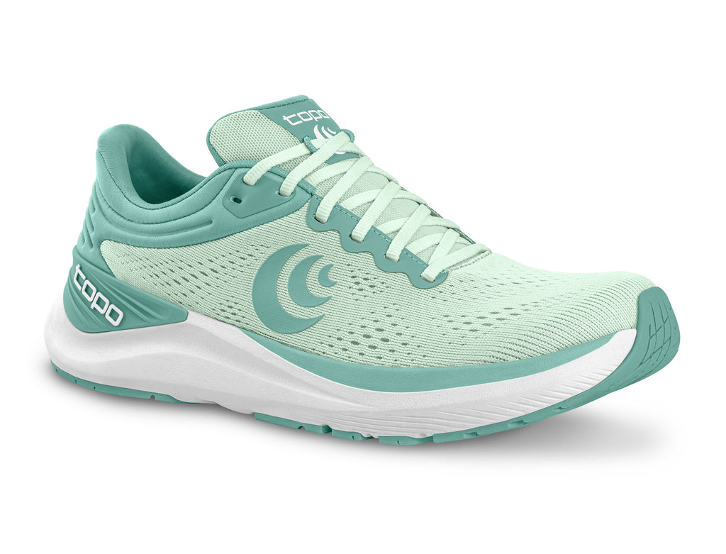 Women's Topo Athletic Ultrafly 4. Light green upper. White midsole. Lateral view.